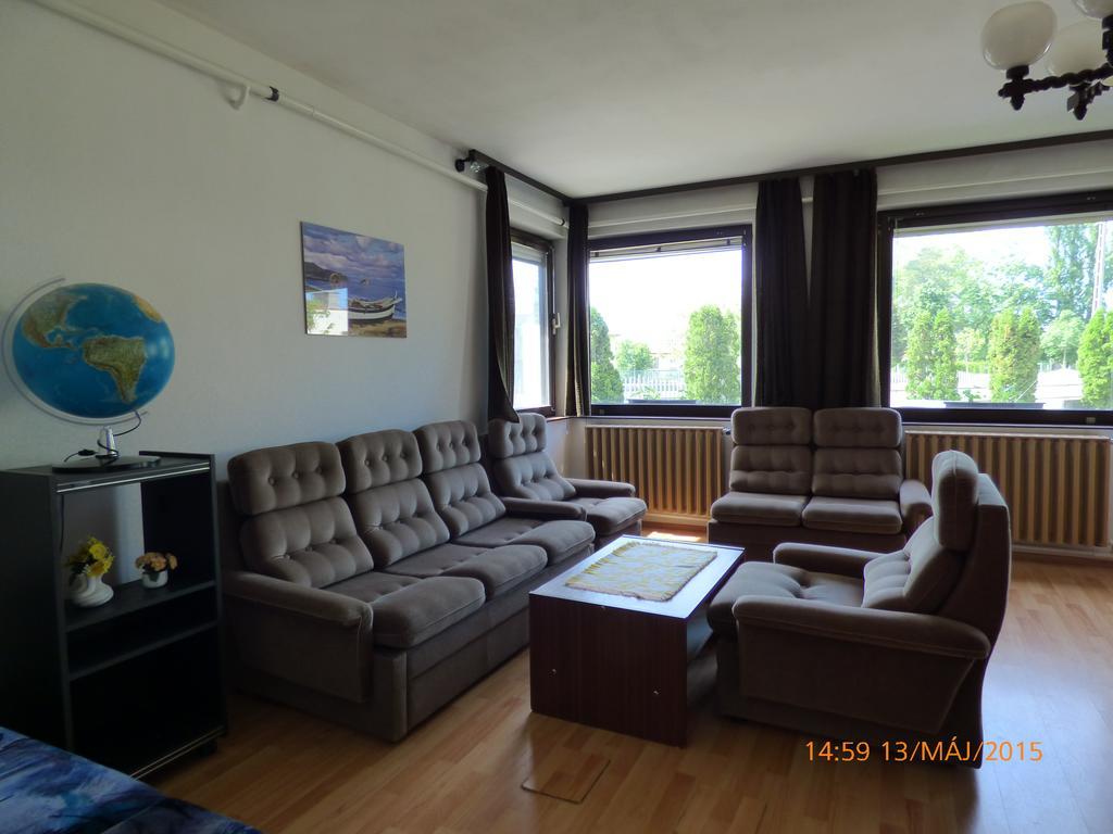 Fabian Apartman-Haz Szántód Kamer foto